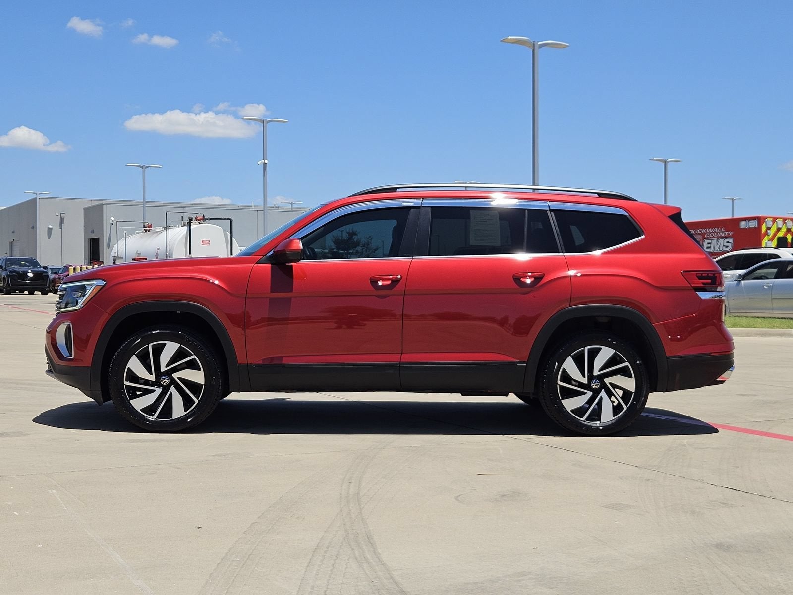 2024 Volkswagen Atlas 2.0T SE w/Technology