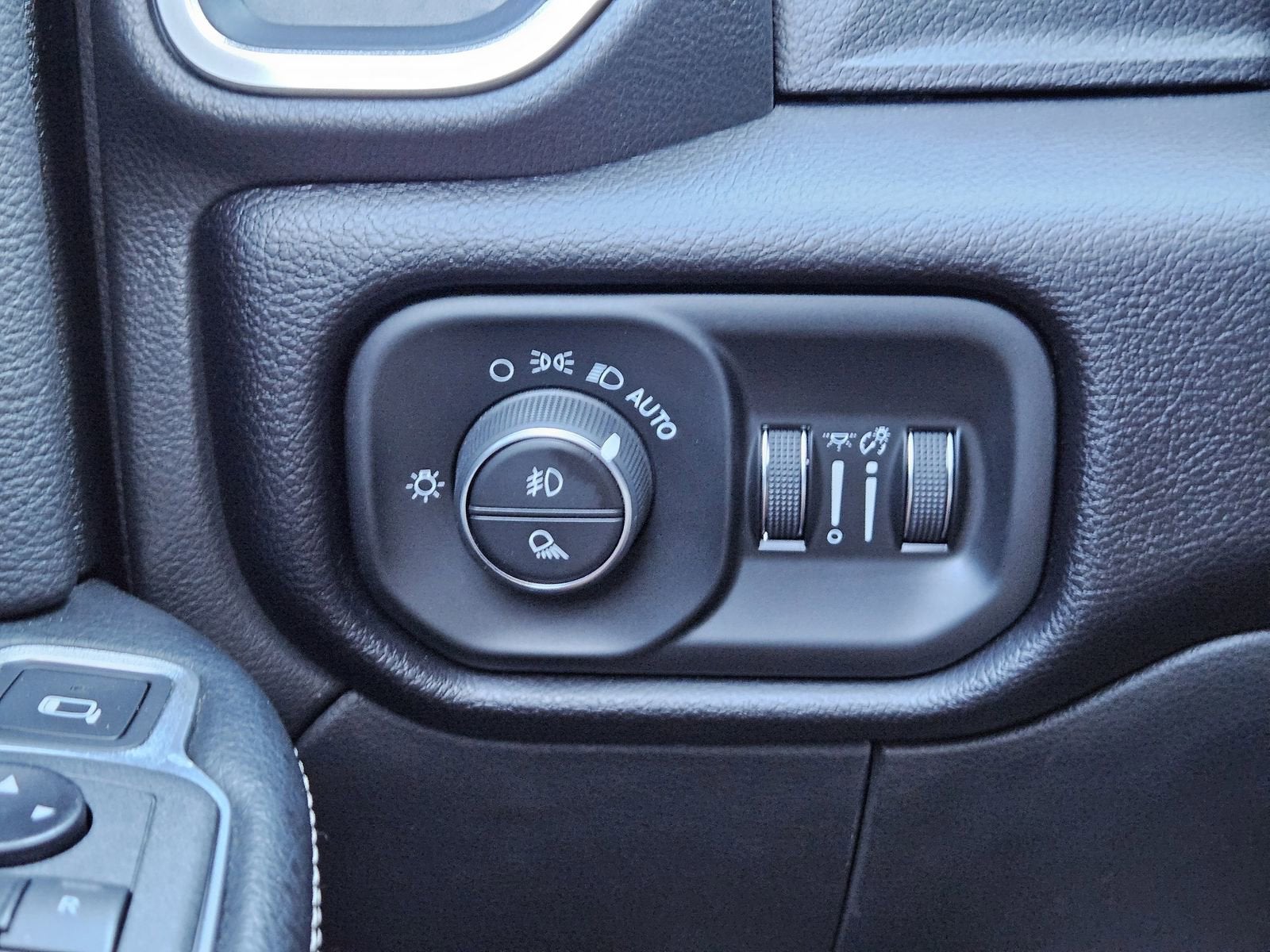 2021 RAM 2500 Laramie Crew Cab 4x4 6'4" Box