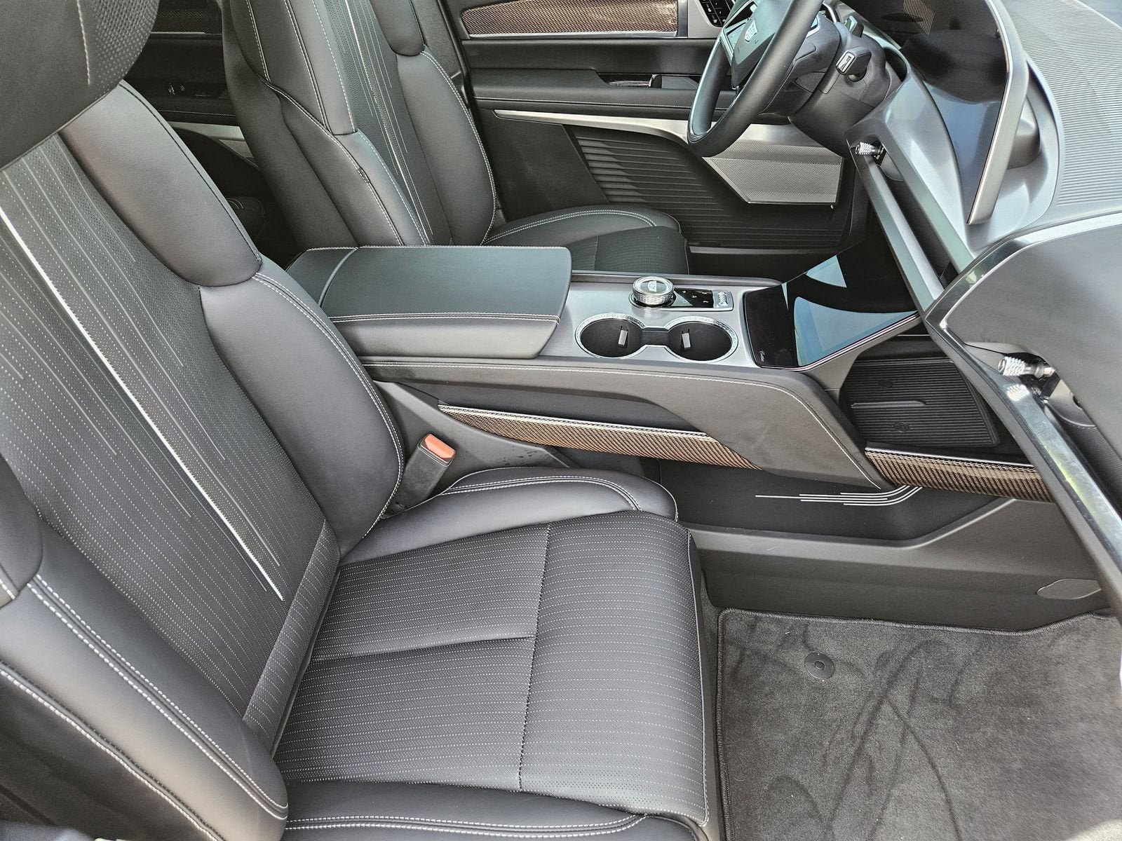 2026 Cadillac VISTIQ Luxury