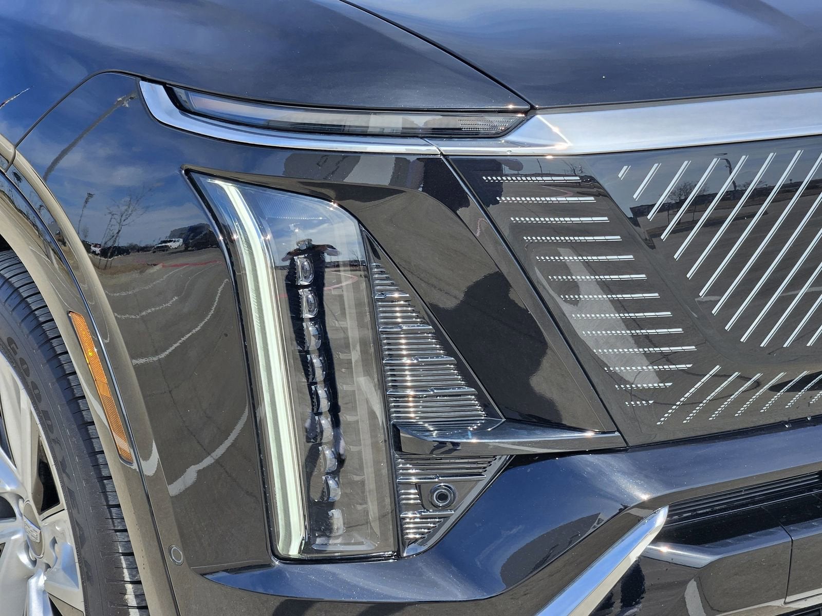 2026 Cadillac VISTIQ Luxury