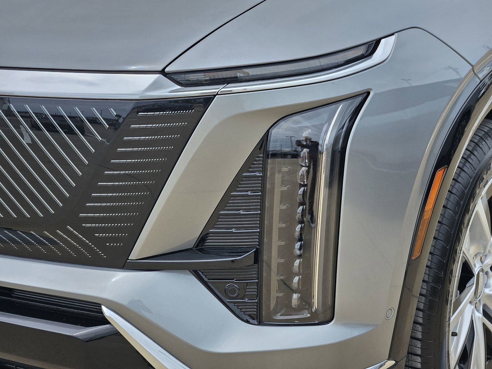 2026 Cadillac VISTIQ Luxury