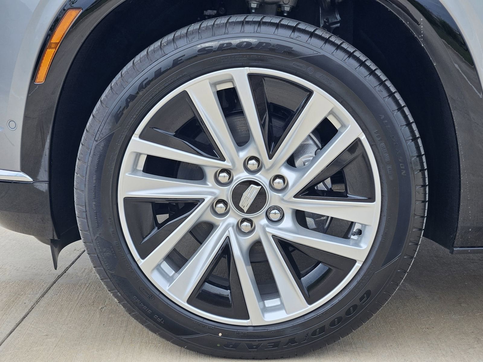 2026 Cadillac VISTIQ Luxury