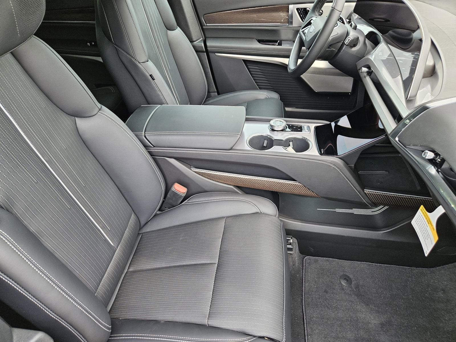 2026 Cadillac VISTIQ Luxury