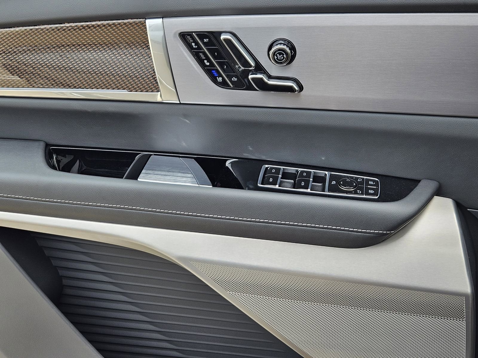 2026 Cadillac VISTIQ Luxury