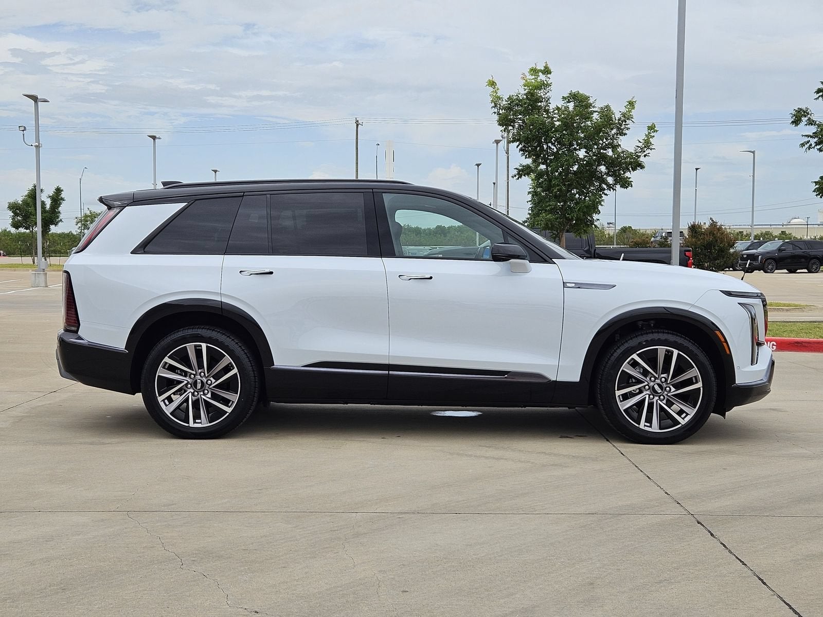2027 Cadillac VISTIQ Sport