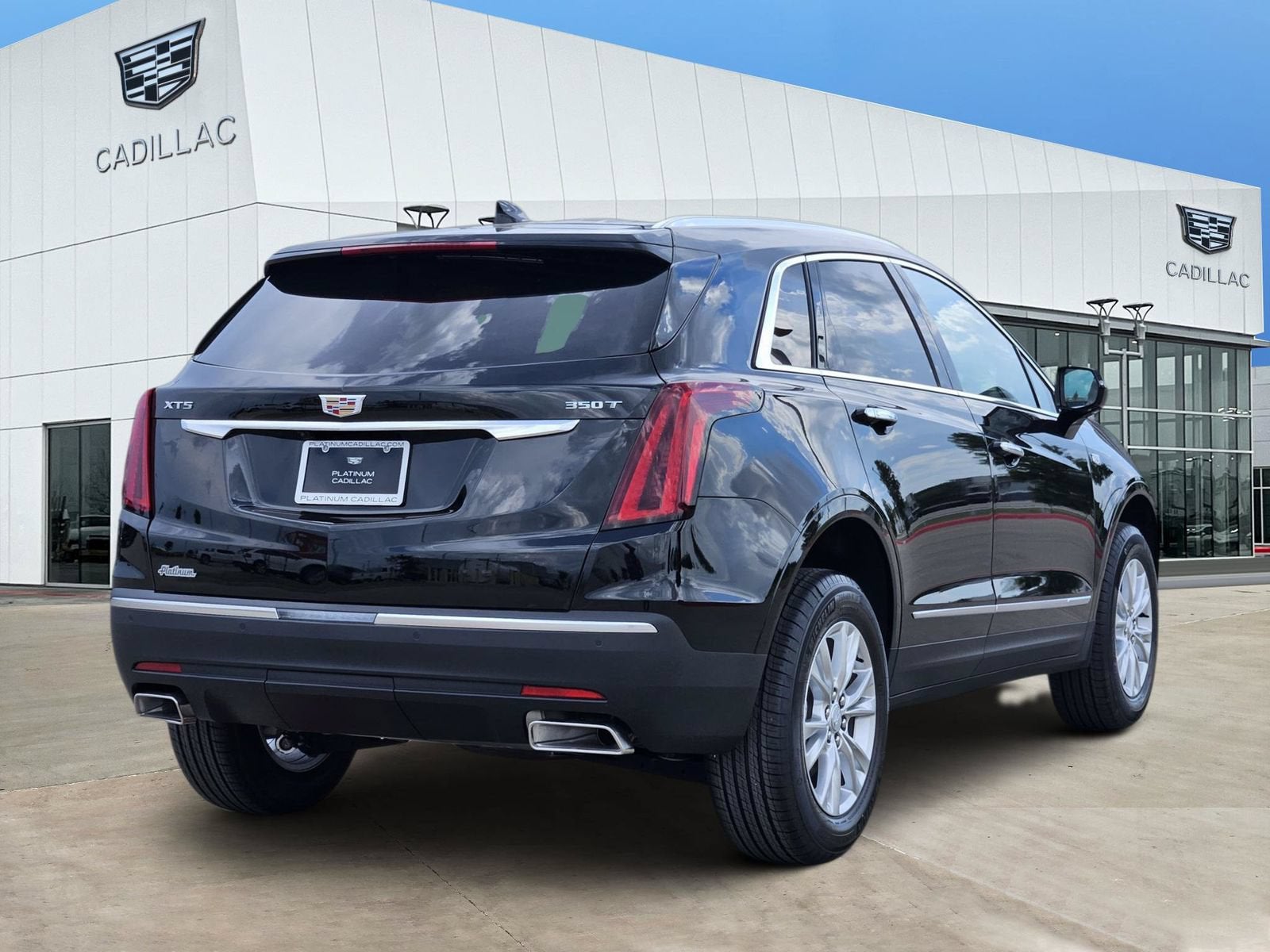 2026 Cadillac XT5 Luxury