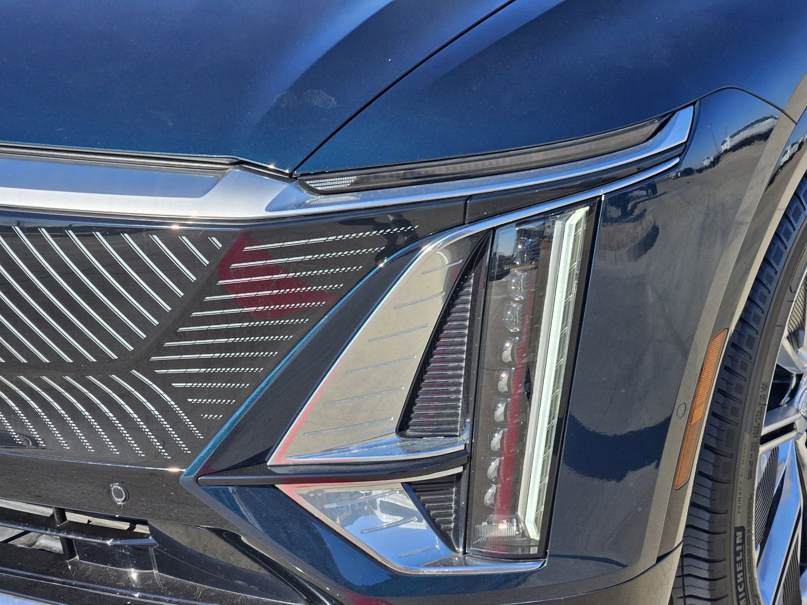 2024 Cadillac LYRIQ Luxury 3