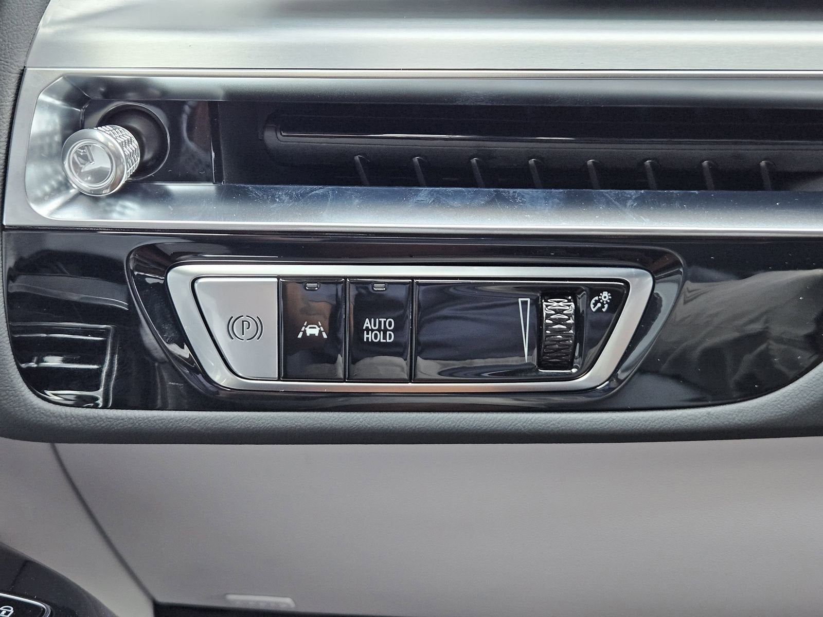 2025 Cadillac LYRIQ Sport 2