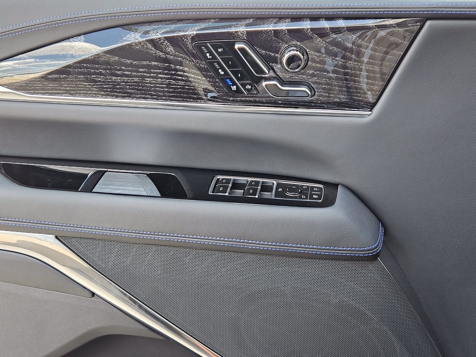 2026 Cadillac ESCALADE IQL Sport