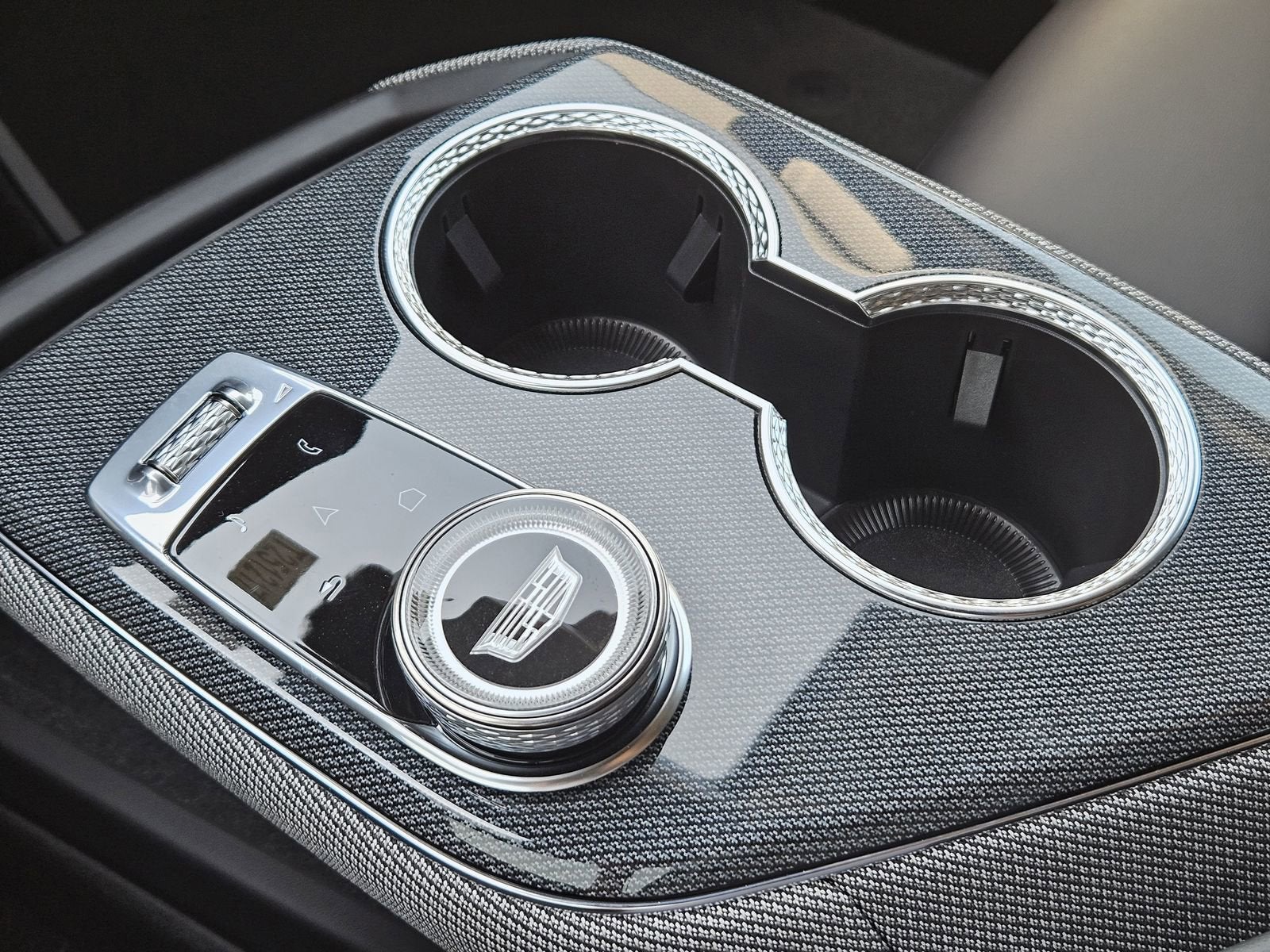 2025 Cadillac OPTIQ Luxury 1