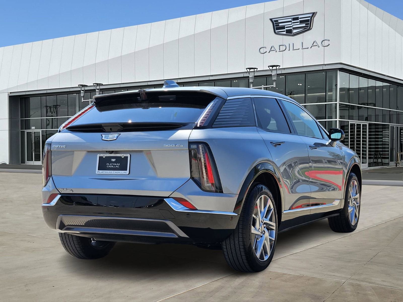 2025 Cadillac OPTIQ Luxury 1