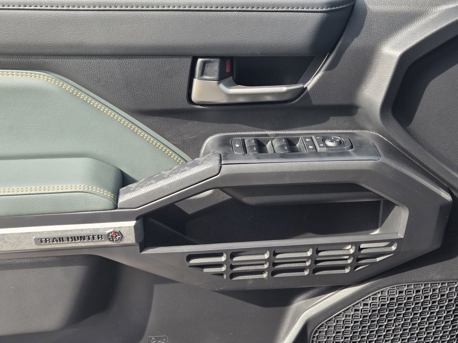 2026 Toyota Tacoma i-FORCE MAX Tacoma Trailhunter