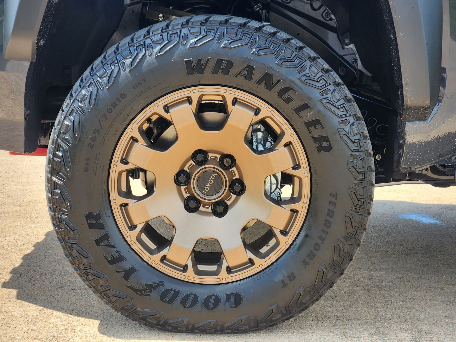 2026 Toyota Tacoma i-FORCE MAX Tacoma Trailhunter