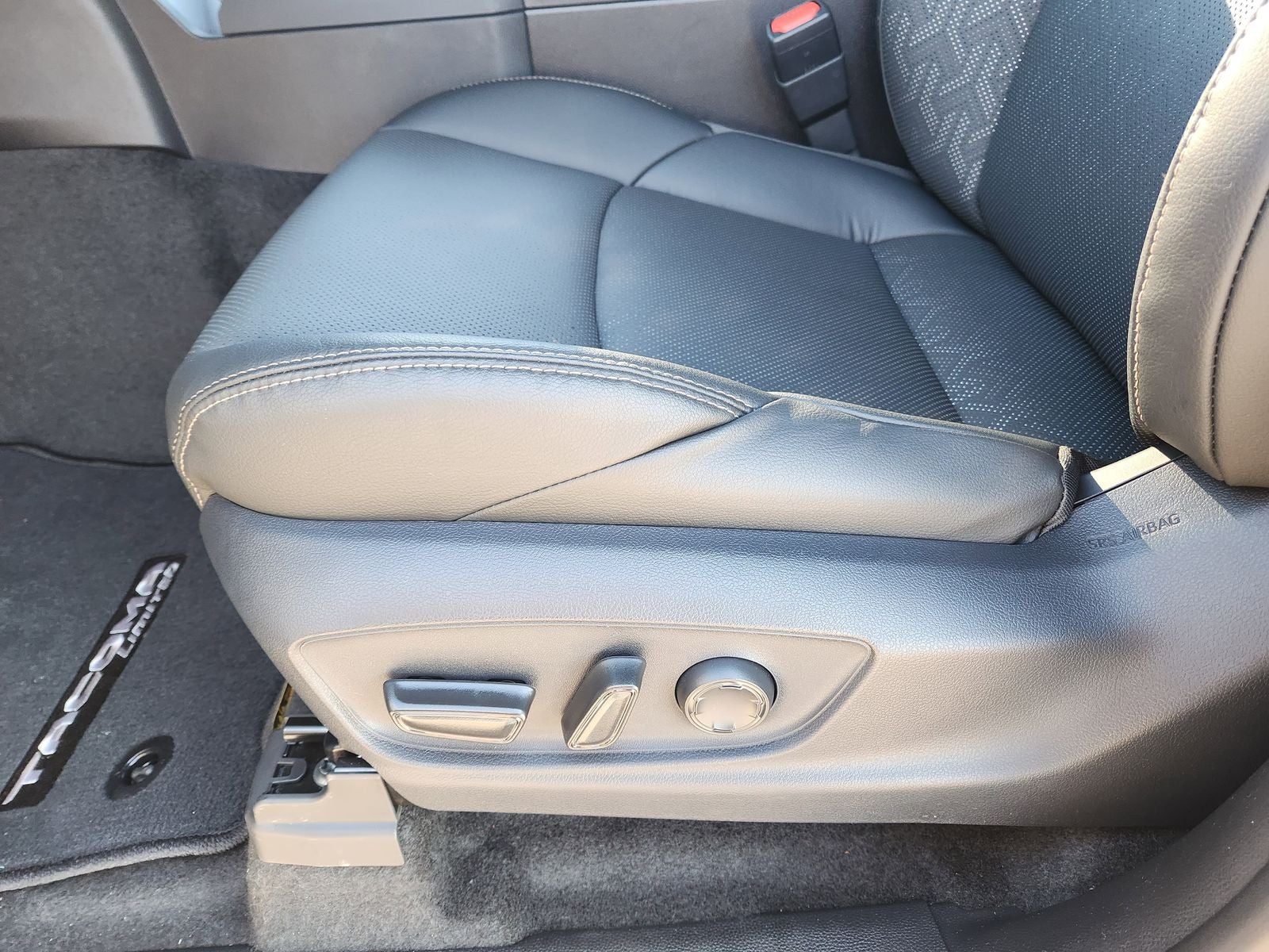 2026 Toyota Tacoma i-FORCE MAX Tacoma Limited