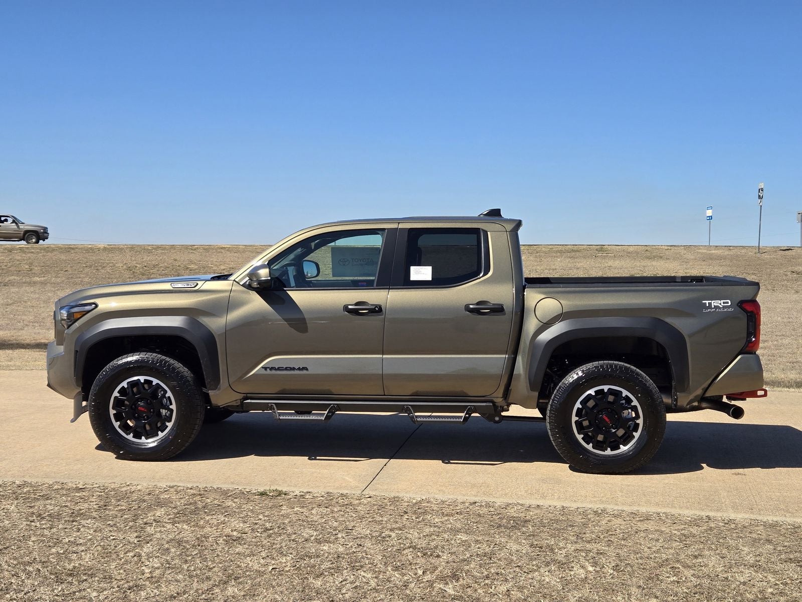 2026 Toyota Tacoma i-FORCE MAX Tacoma TRD Off-Road