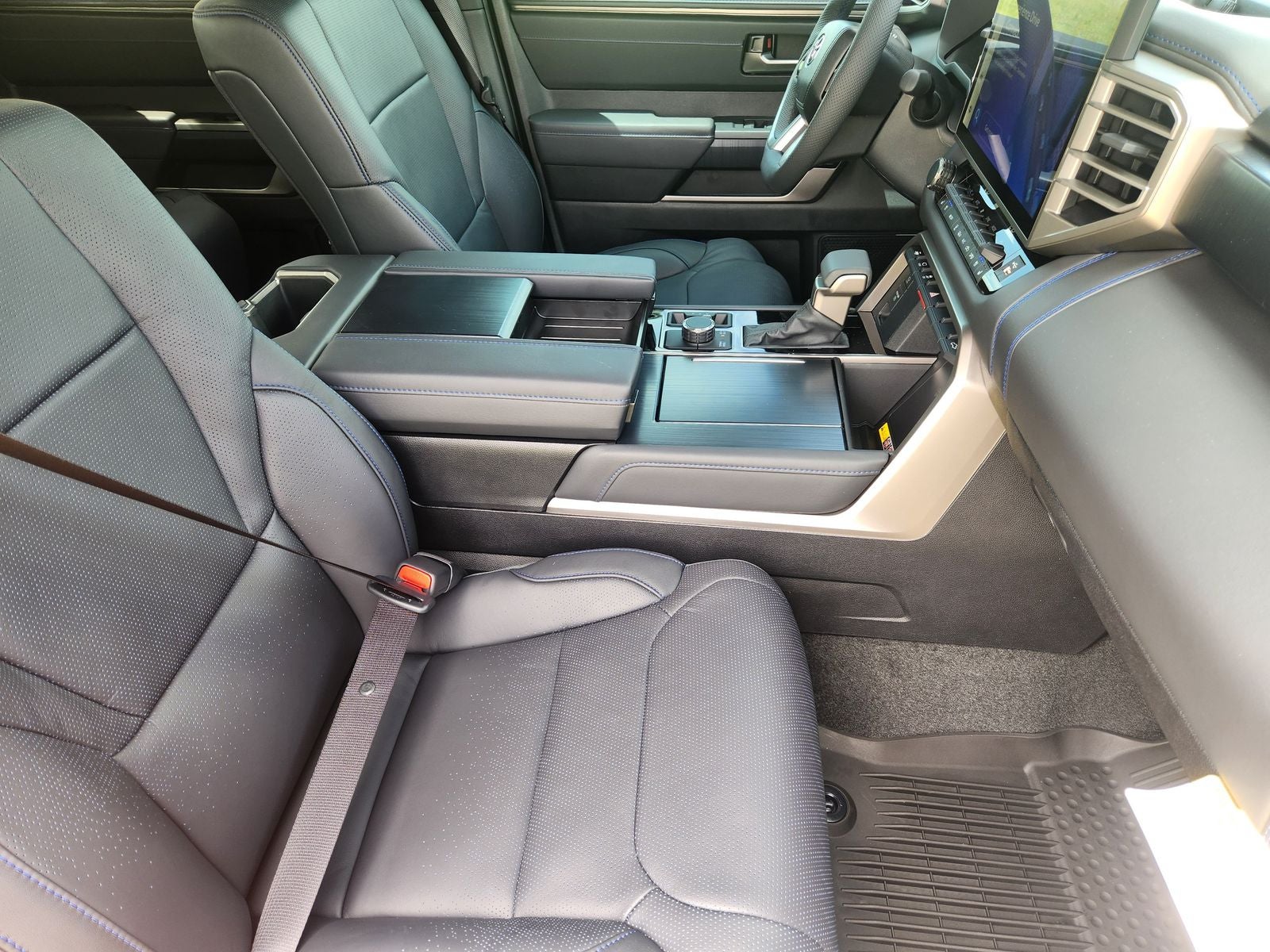 2026 Toyota Tundra i-FORCE MAX Tundra Platinum