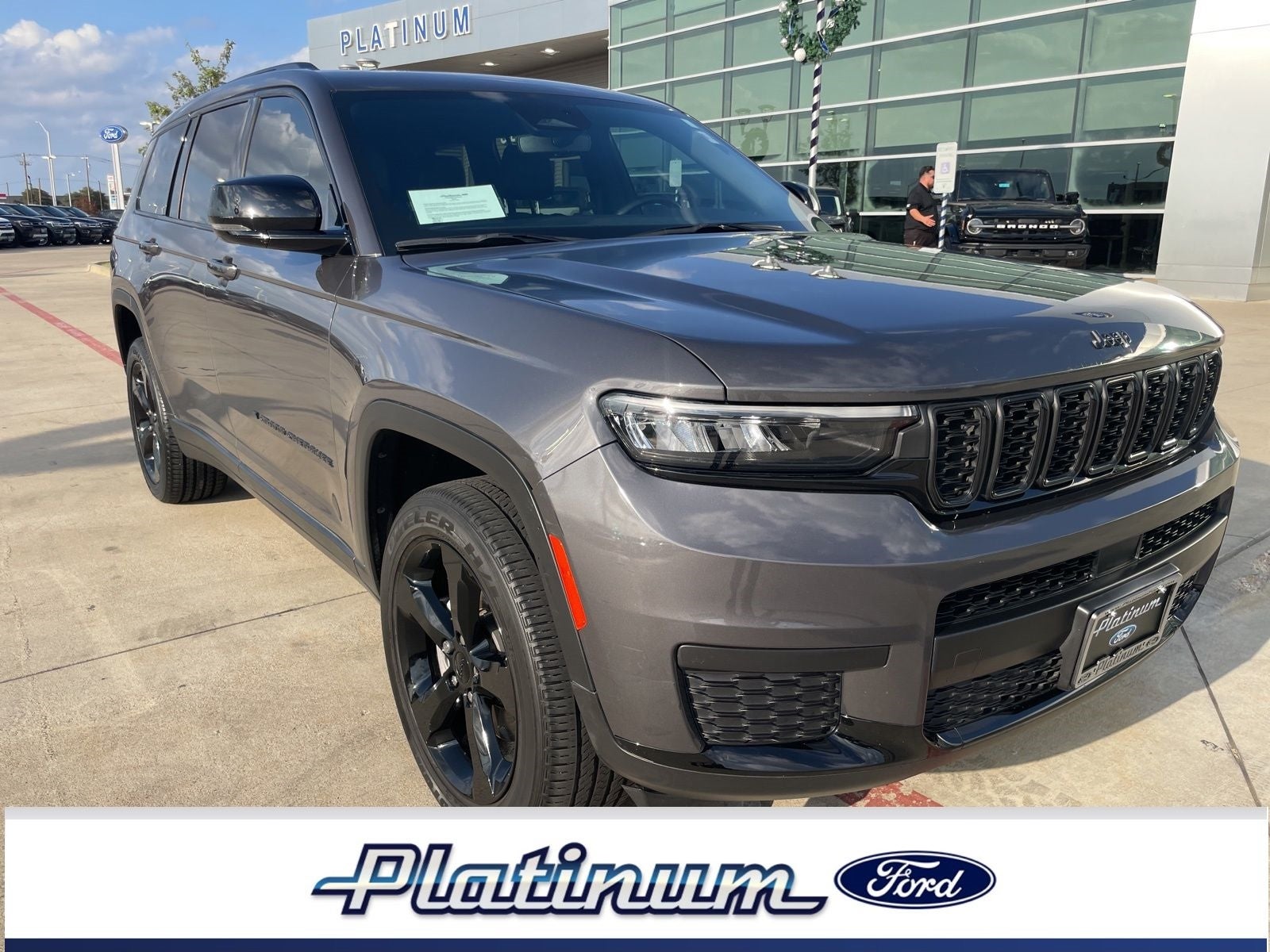 2022 Jeep Grand Cherokee L Laredo