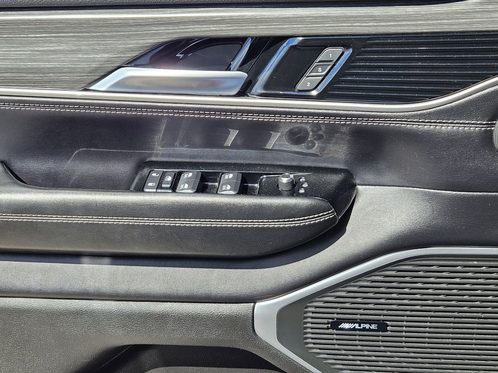 2023 Jeep Wagoneer L Series III