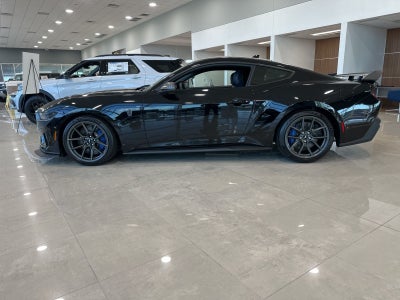2025 Ford Mustang Dark Horse