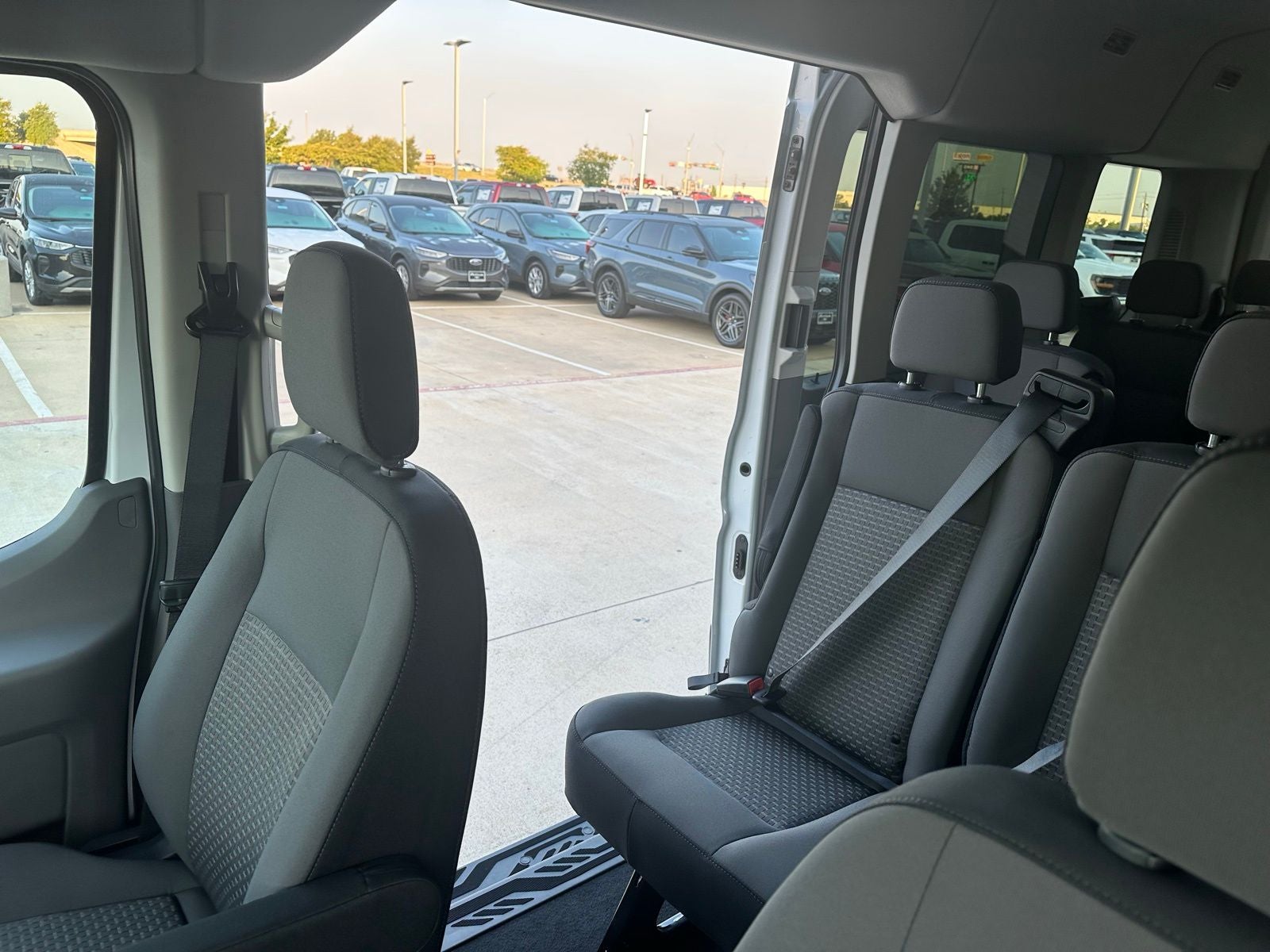 2025 Ford Transit-350 XLT