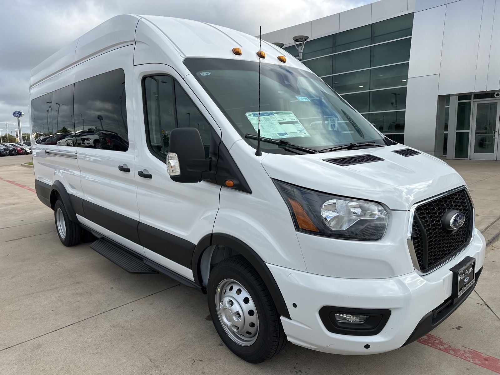 2025 Ford Transit-350 XLT