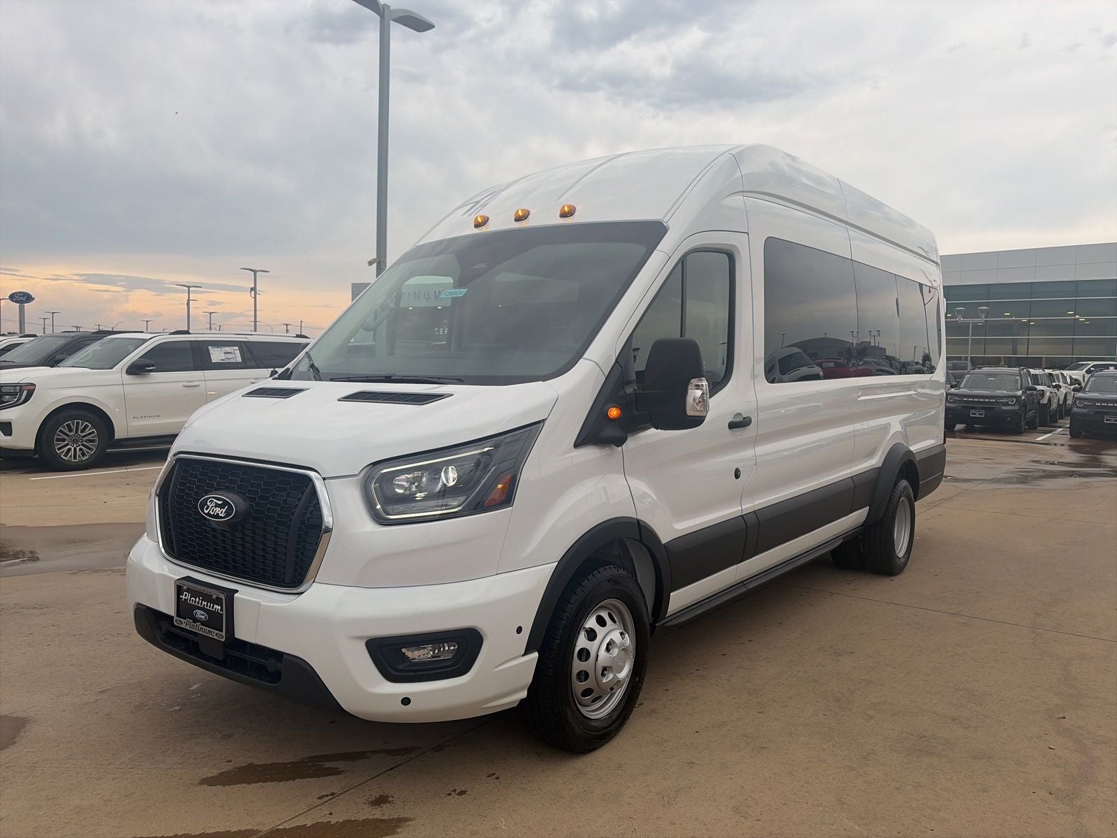 2026 Ford Transit-350 XLT