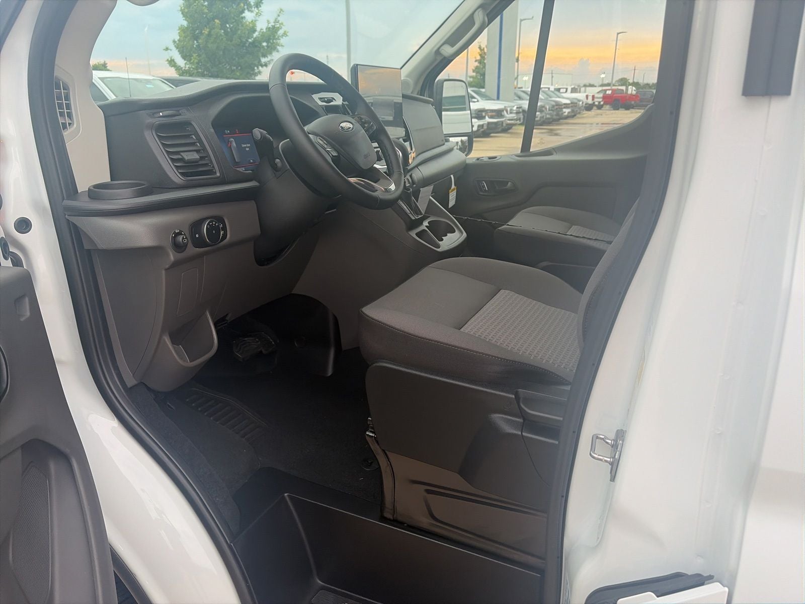 2026 Ford Transit-350 XLT
