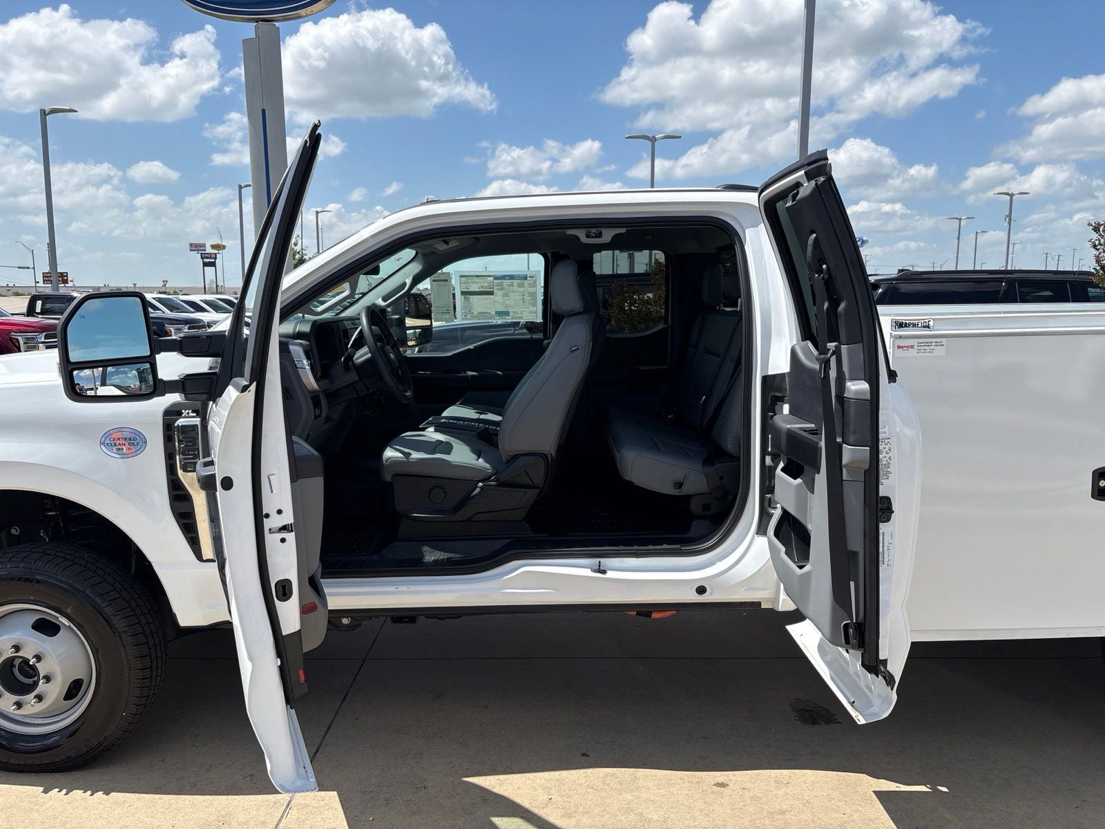 2026 Ford F-350SD XL DRW