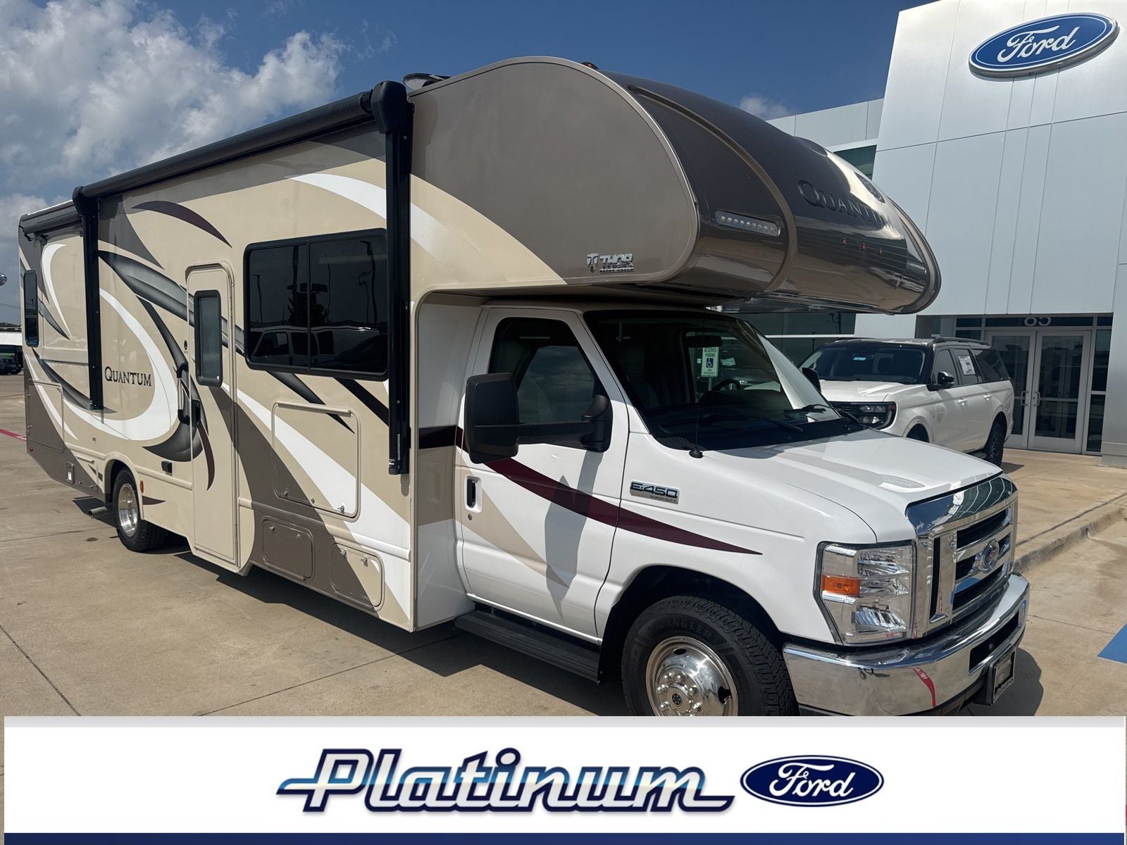 2018 Ford E-450SD Base