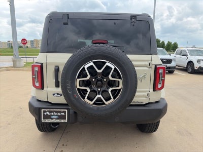 2026 Ford Bronco Outer Banks