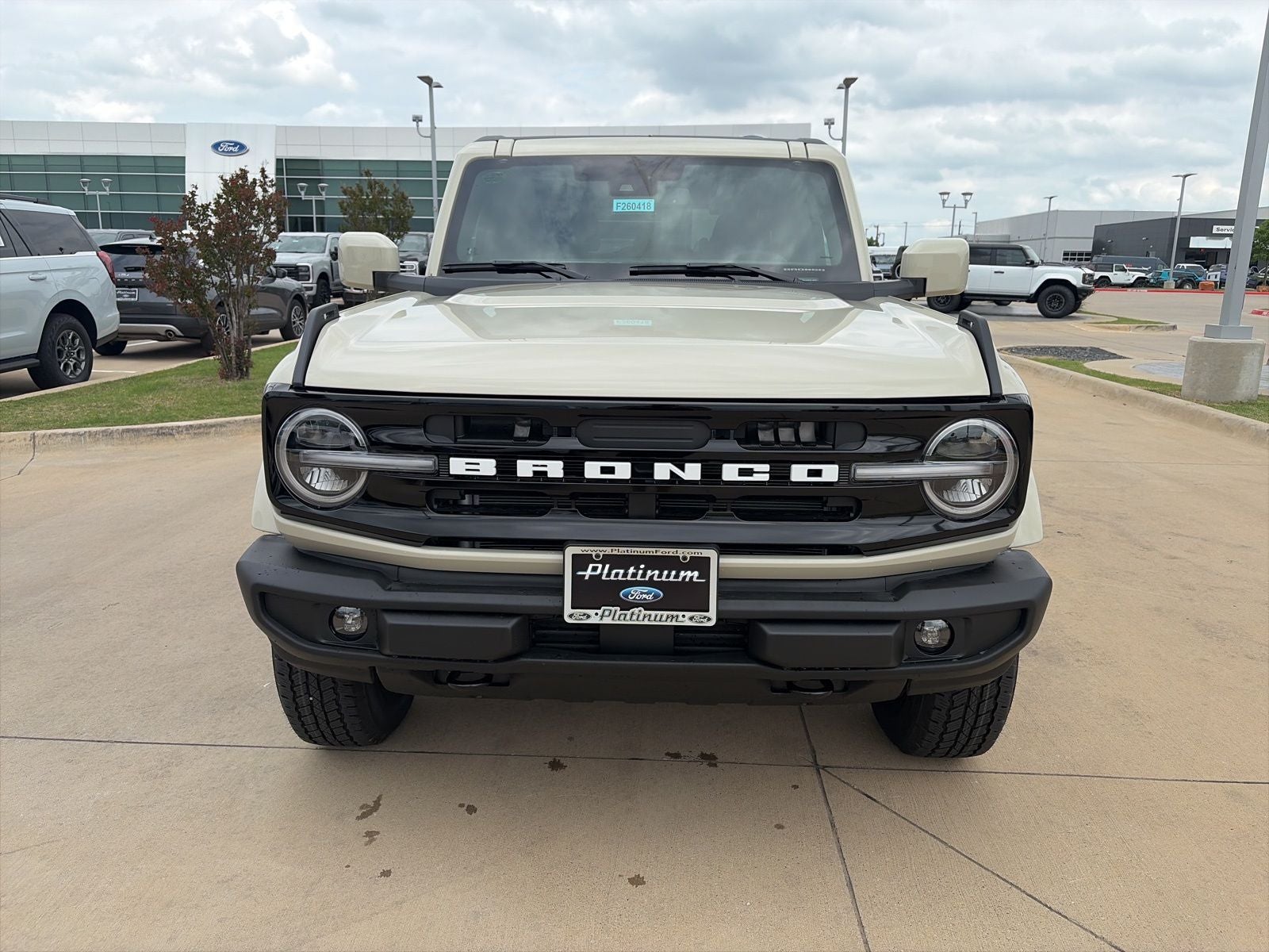 2026 Ford Bronco Outer Banks