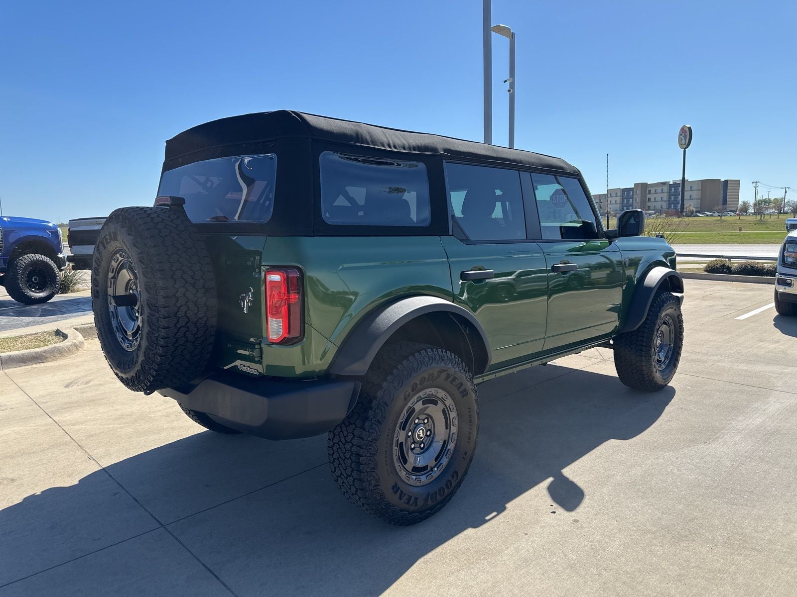 2025 Ford Bronco Base