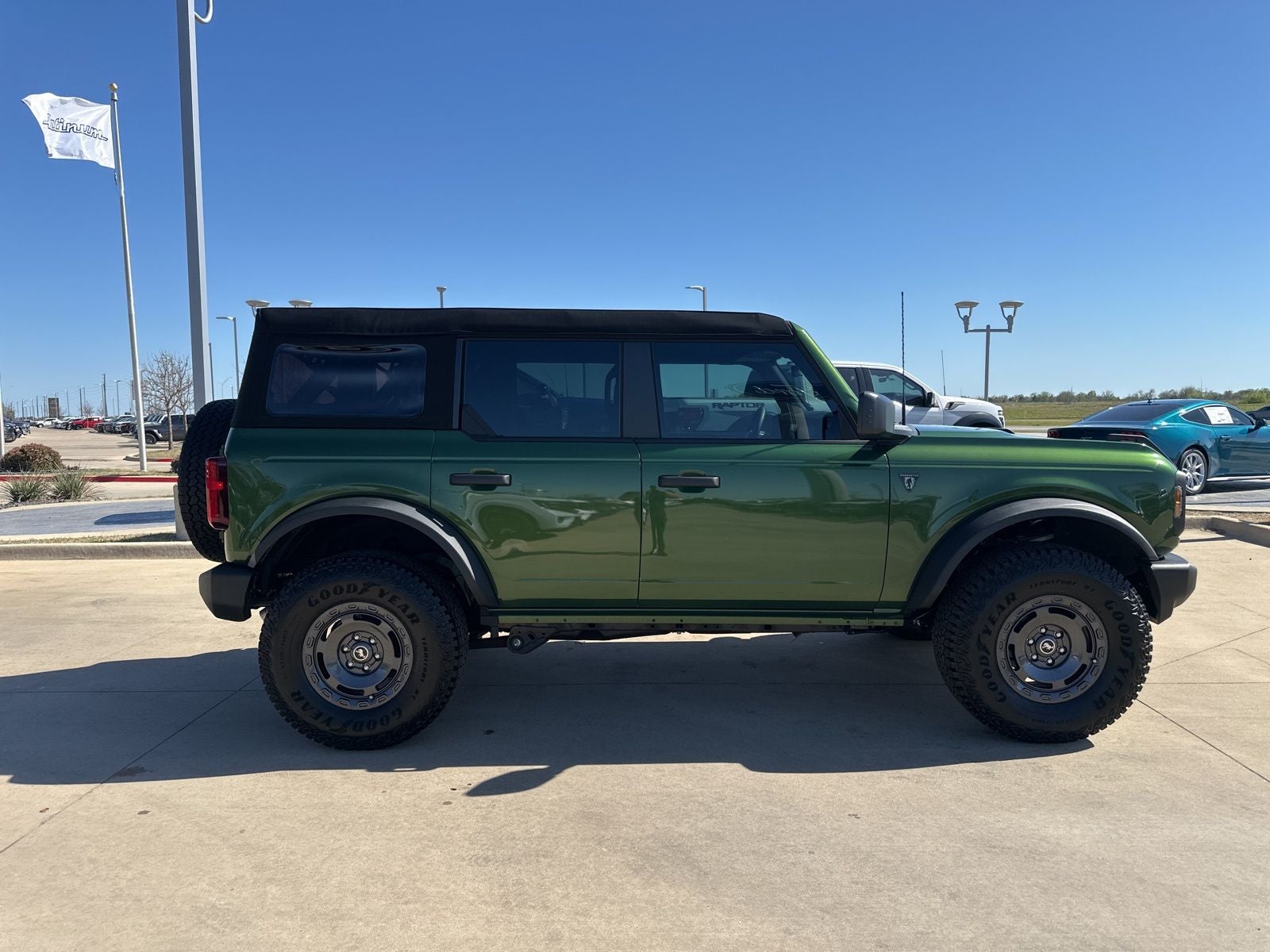 2025 Ford Bronco Base