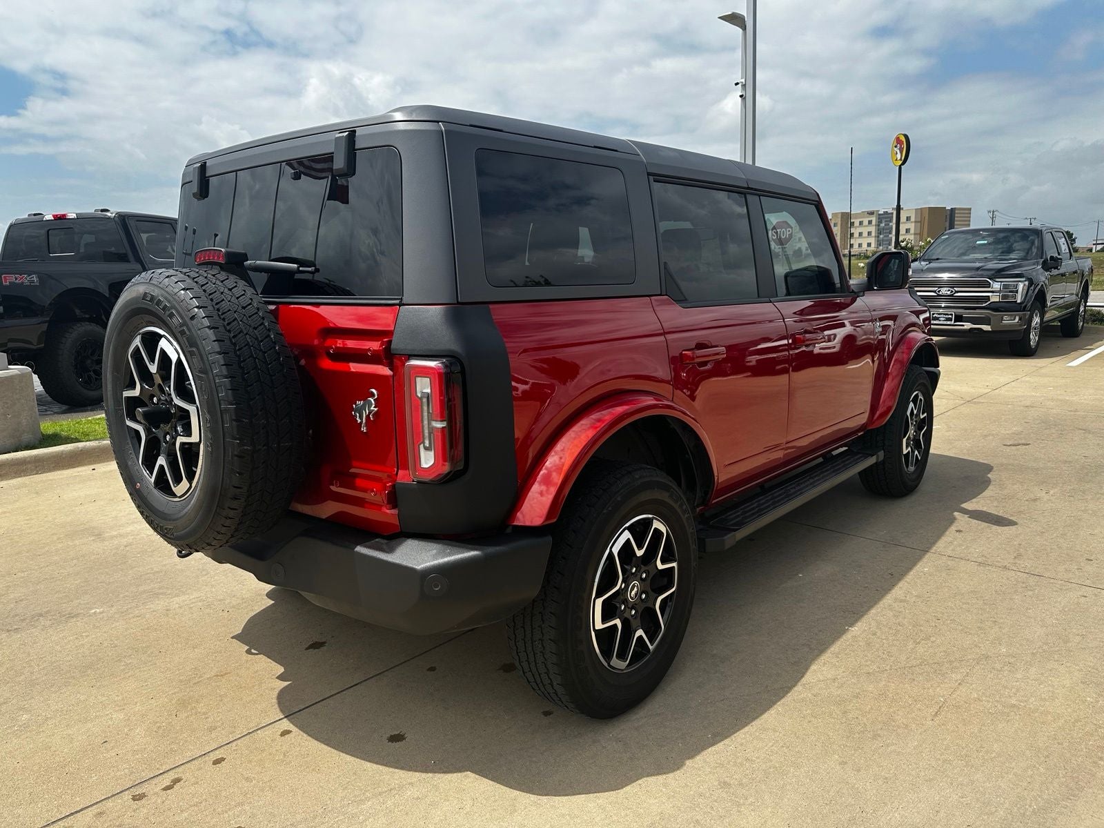 2024 Ford Bronco Outer Banks
