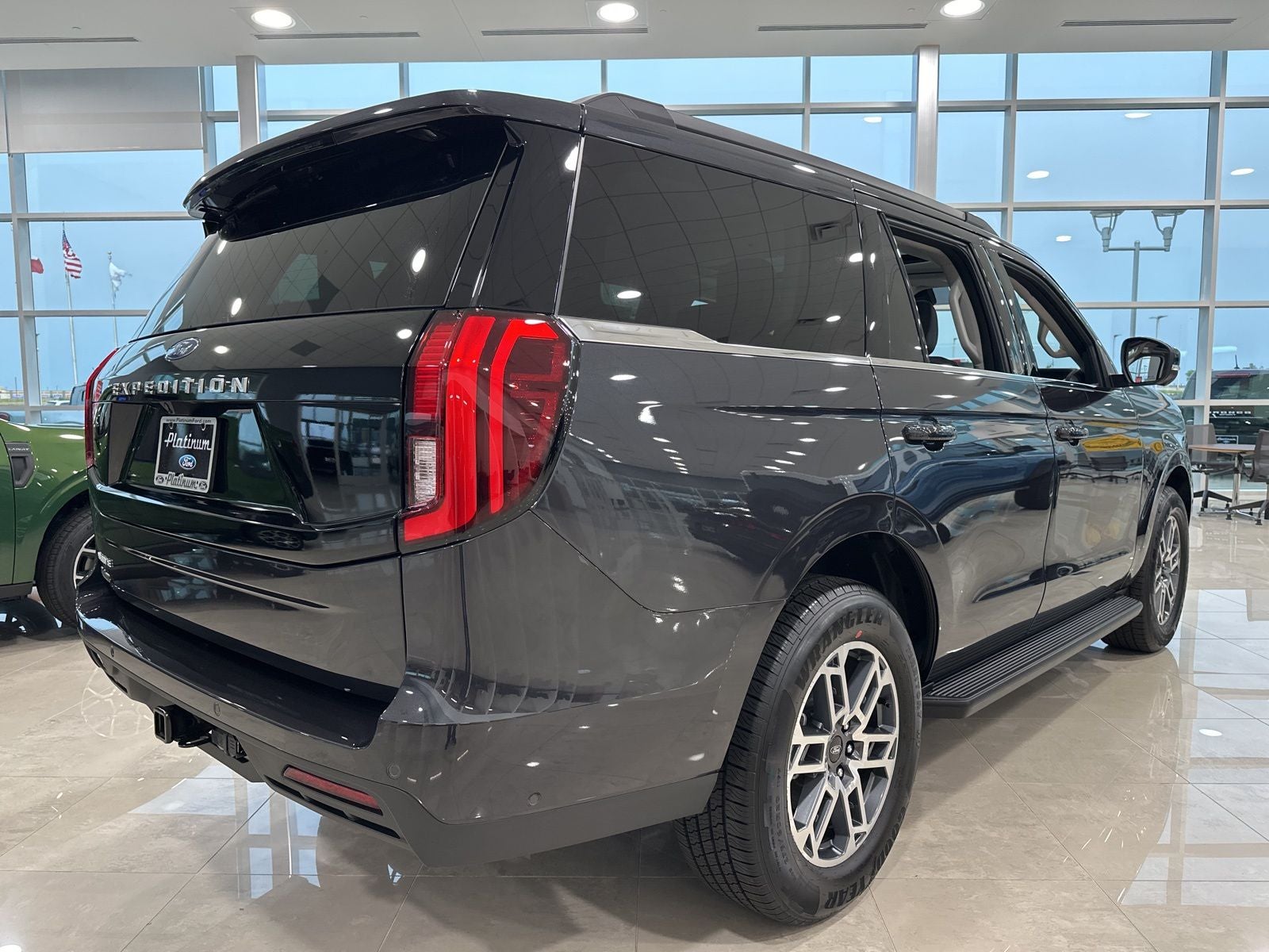 2025 Ford Expedition Active