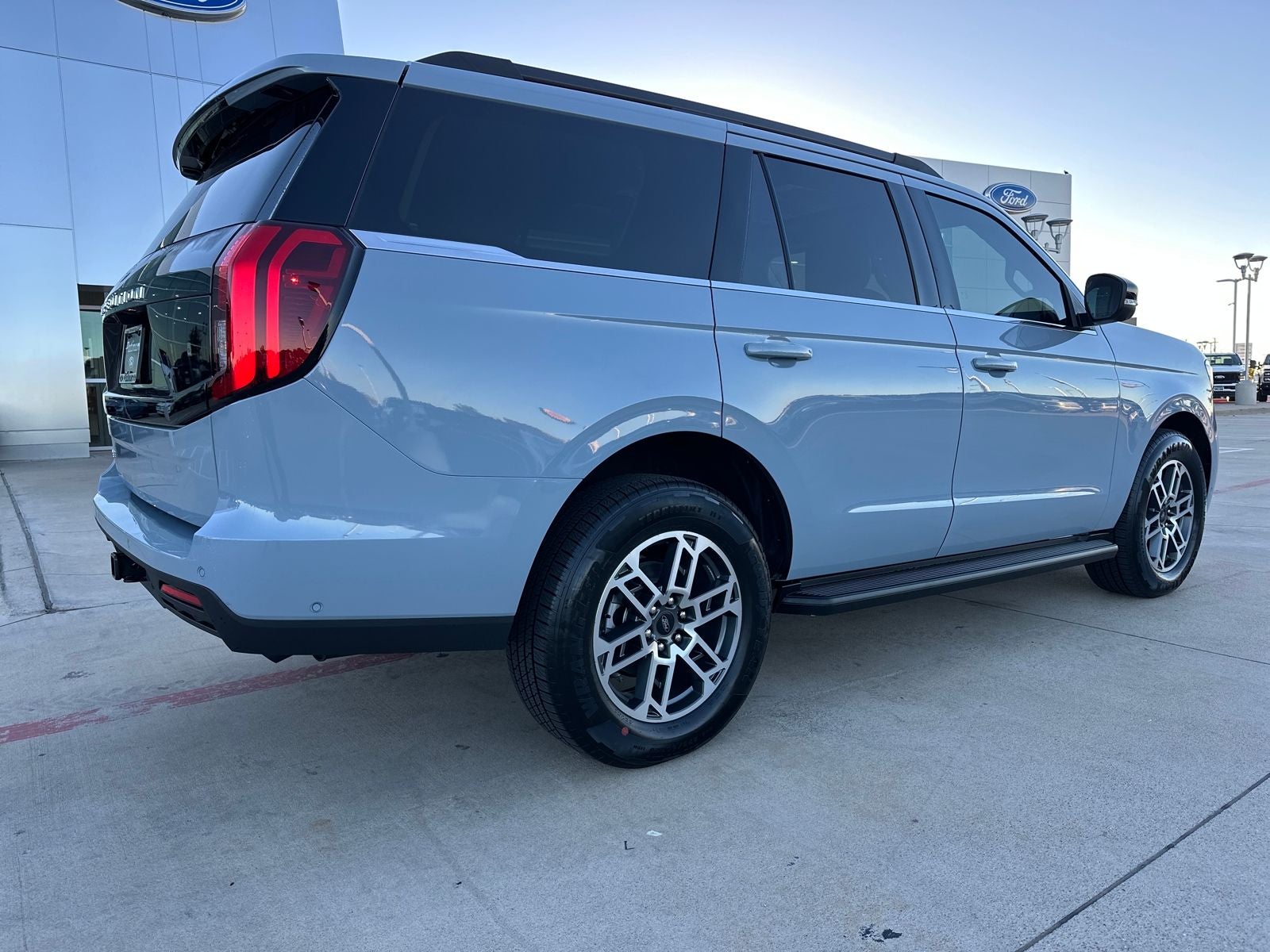 2025 Ford Expedition Active