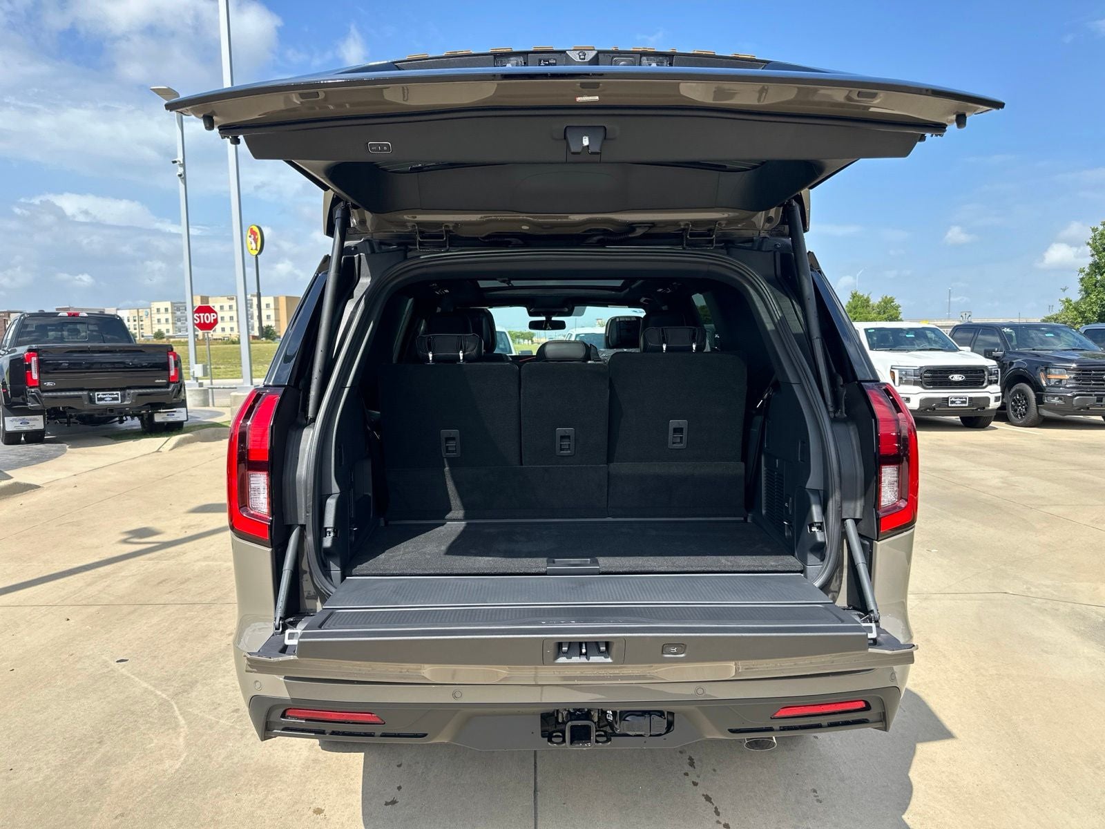2027 Ford Expedition Tremor