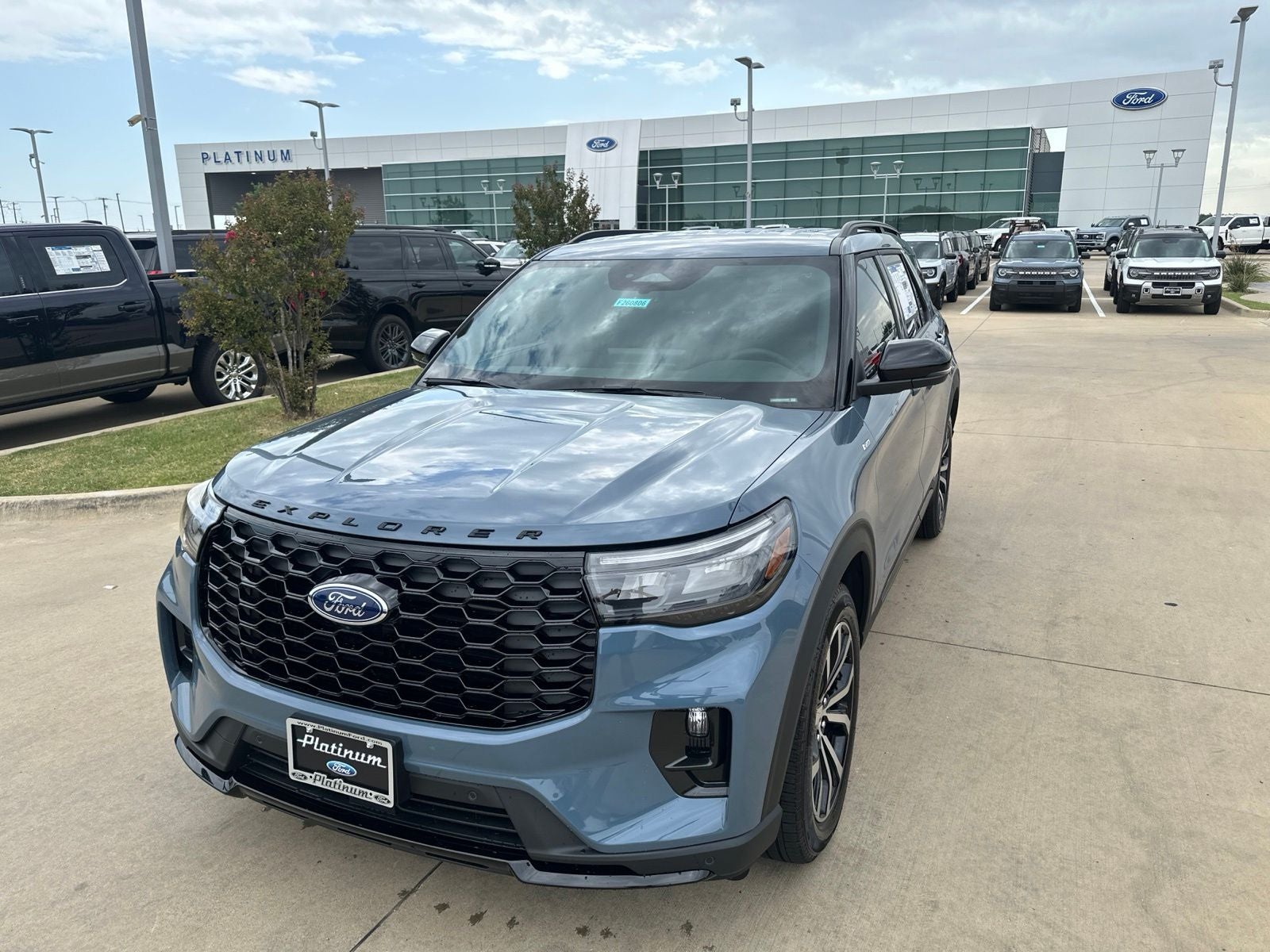 2026 Ford Explorer ST-Line