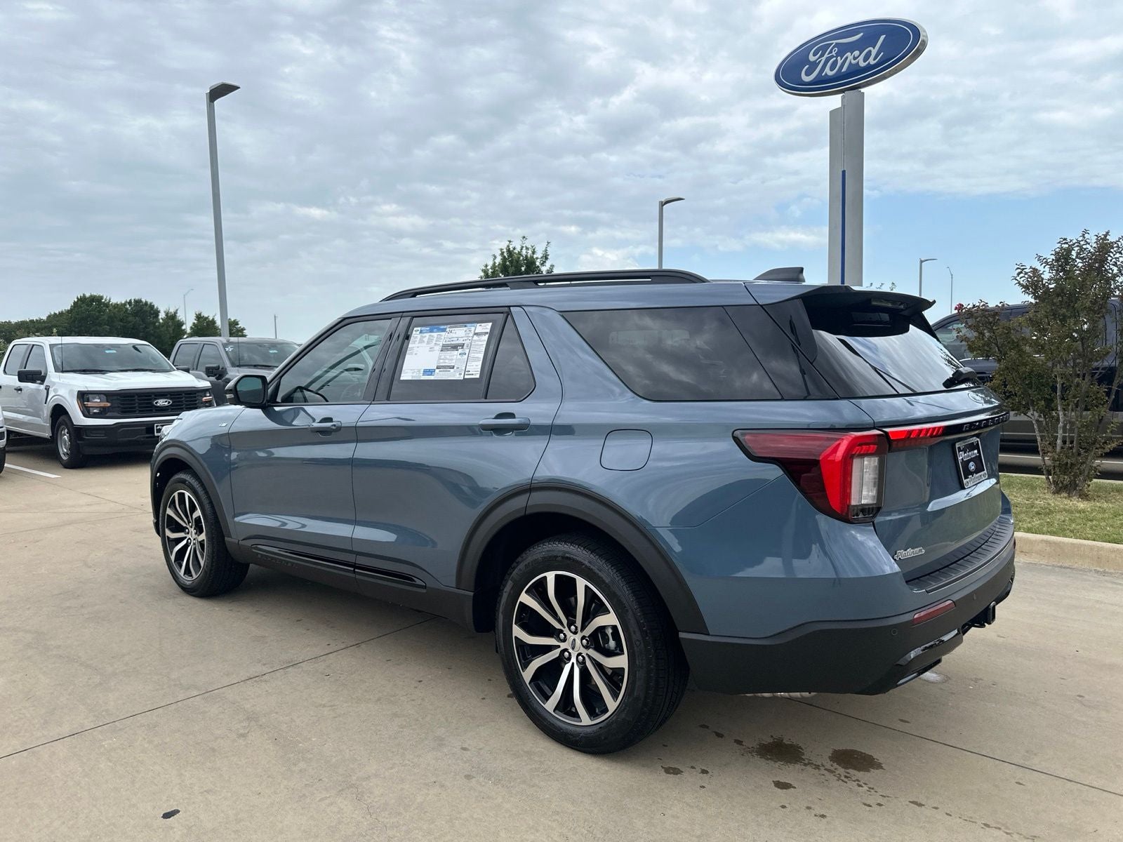 2026 Ford Explorer ST-Line