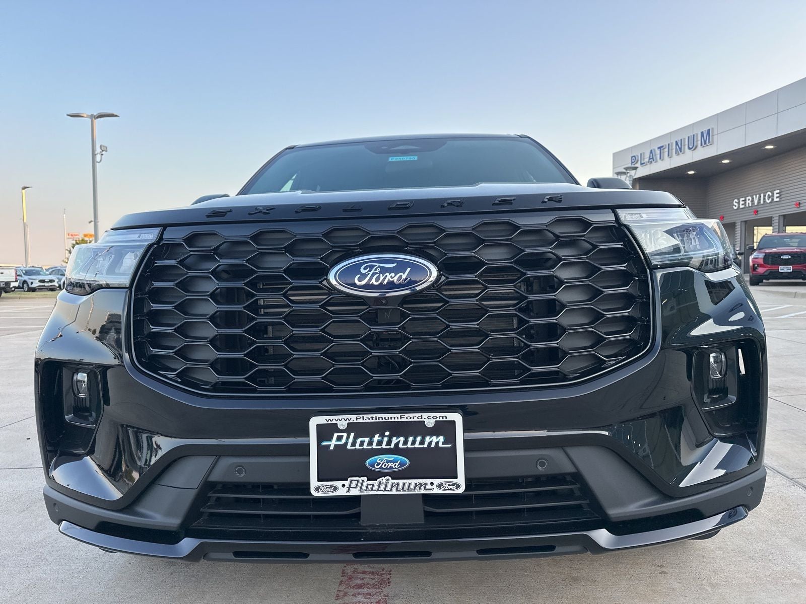 2025 Ford Explorer ST-Line
