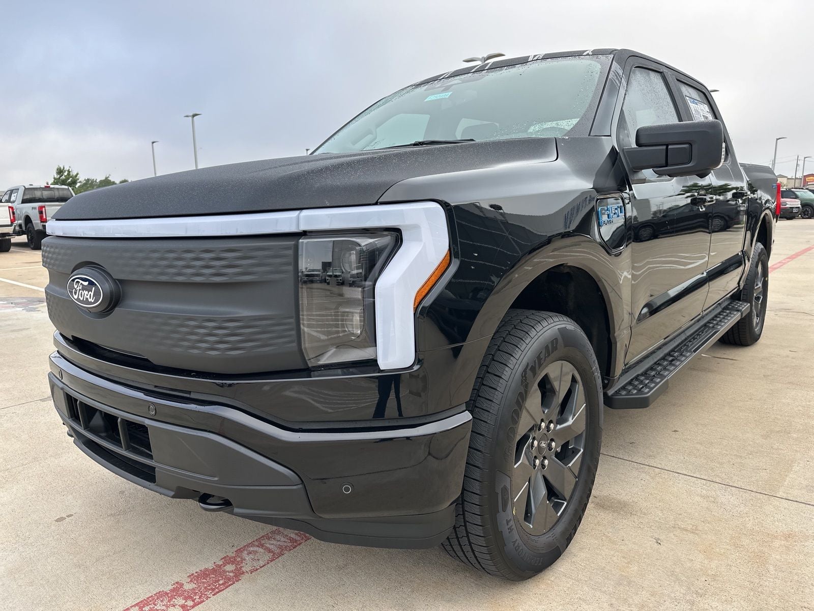 2025 Ford F-150 Lightning Flash