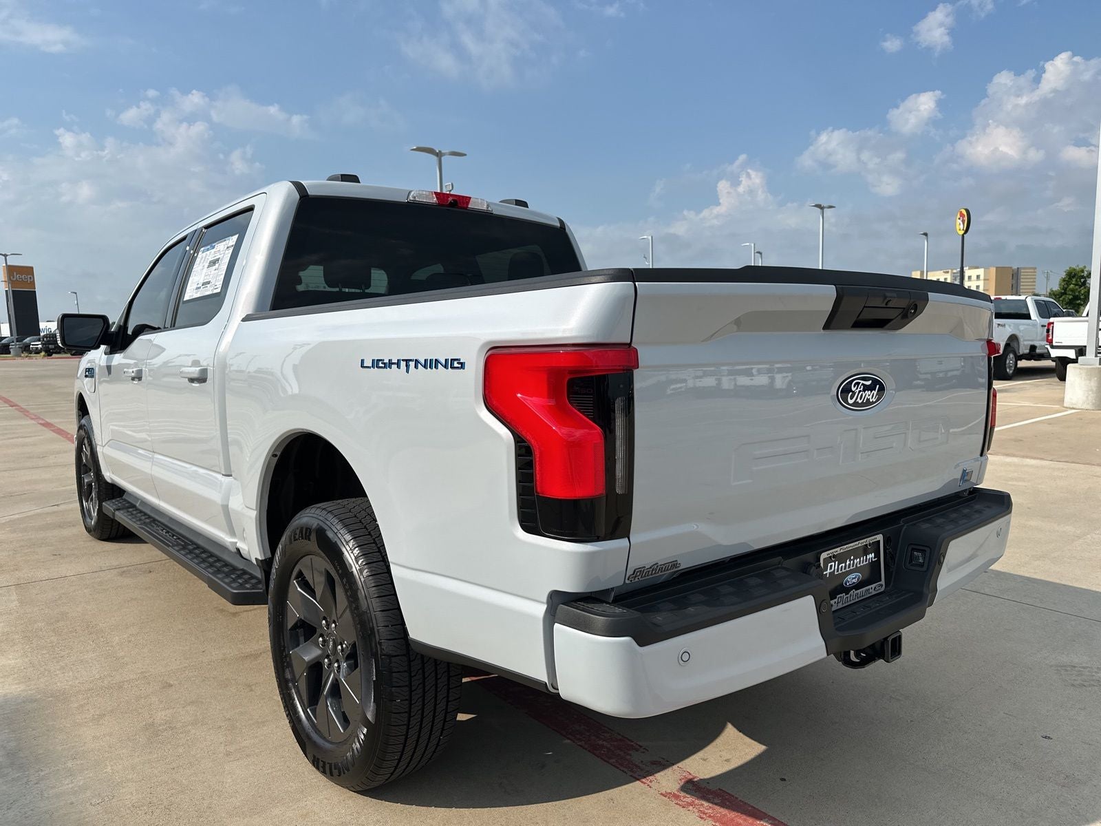 2025 Ford F-150 Lightning Flash