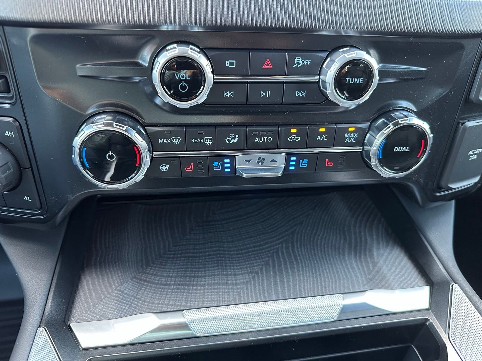 2025 Ford F-250SD Platinum