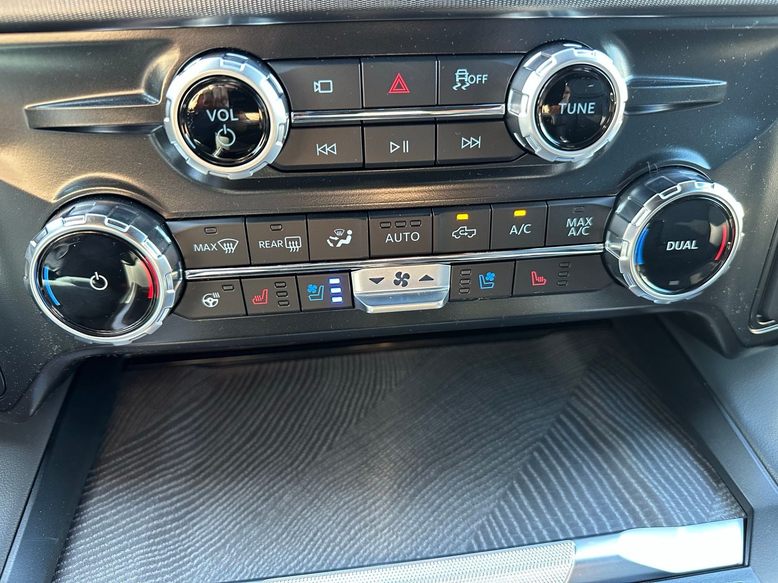 2025 Ford F-250SD Platinum