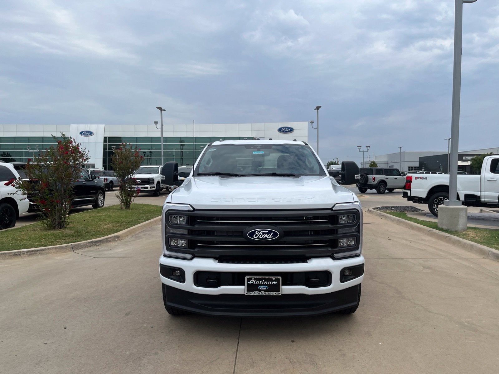 2027 Ford F-250SD XLT