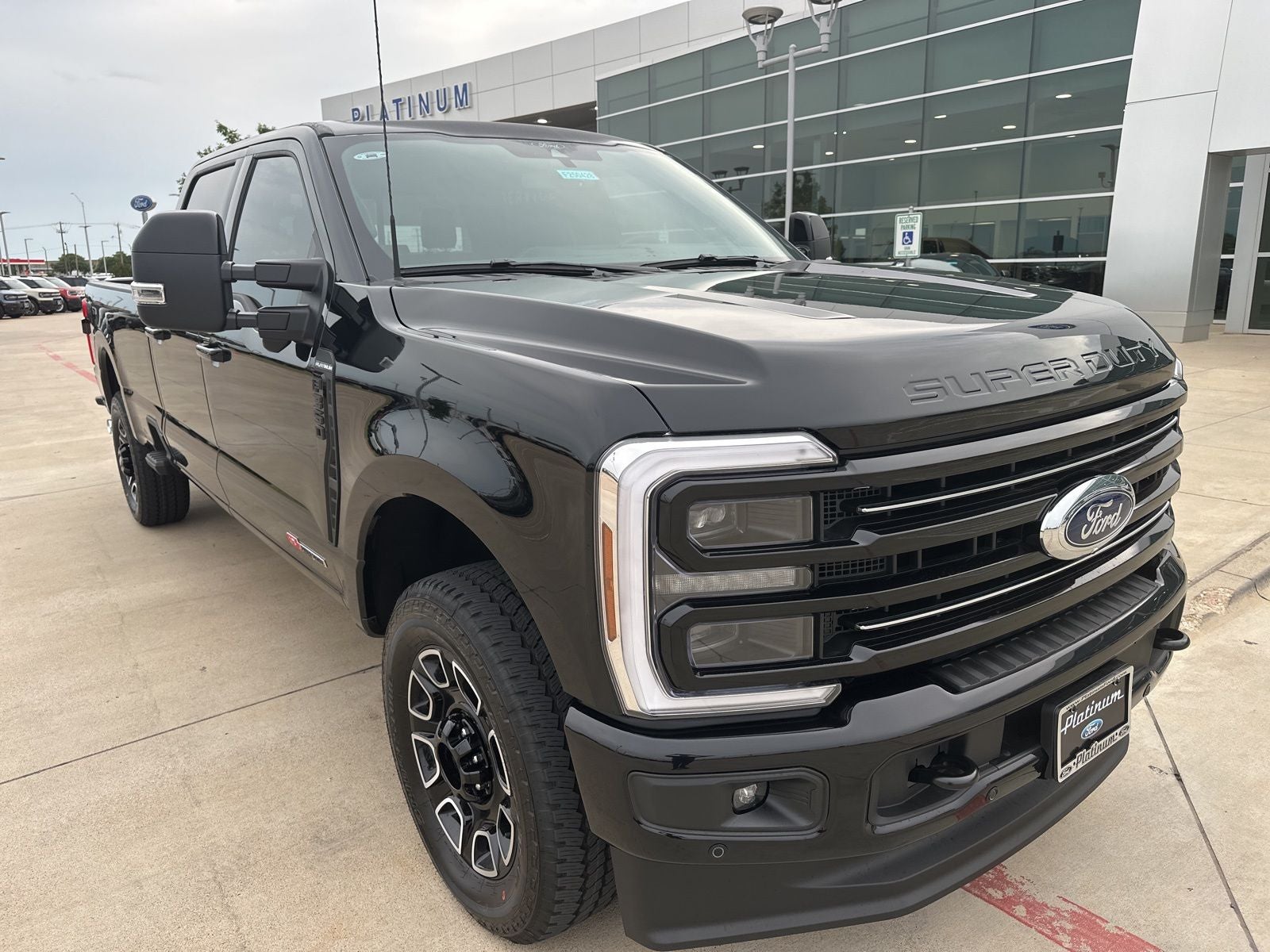2025 Ford F-350SD Platinum