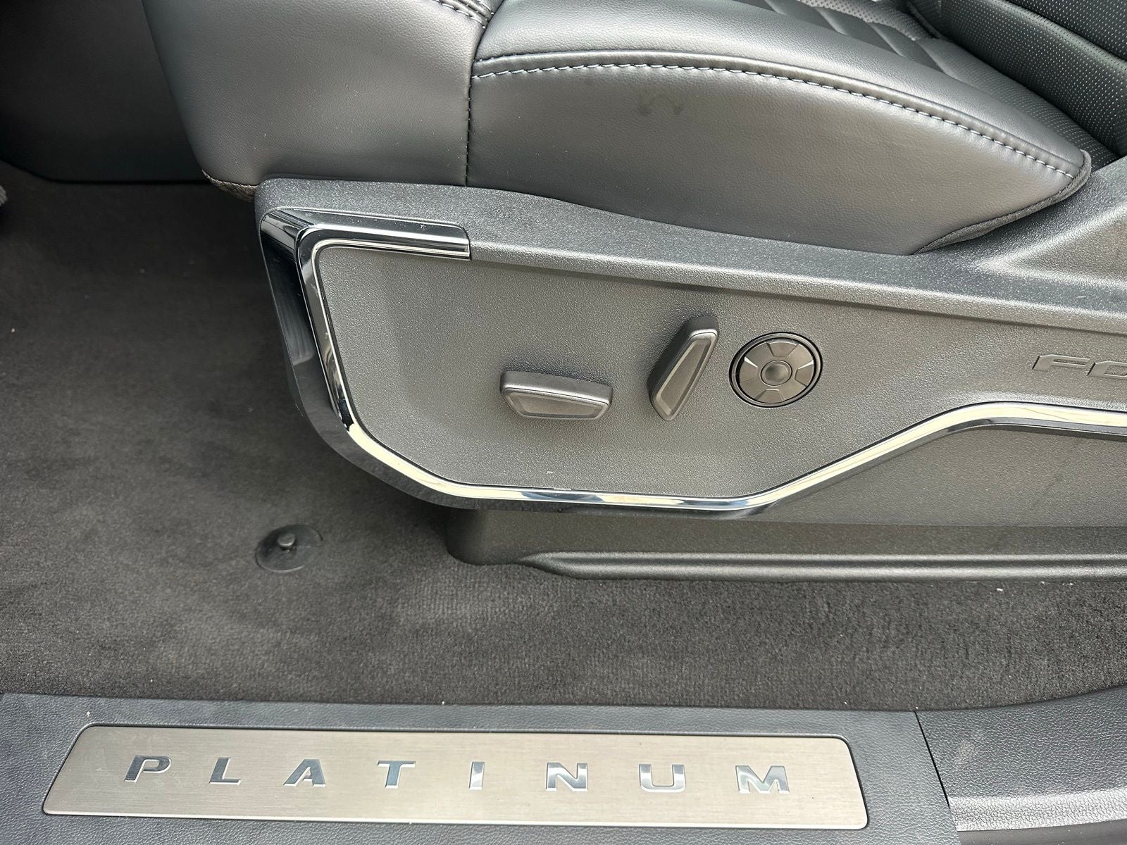 2025 Ford F-350SD Platinum