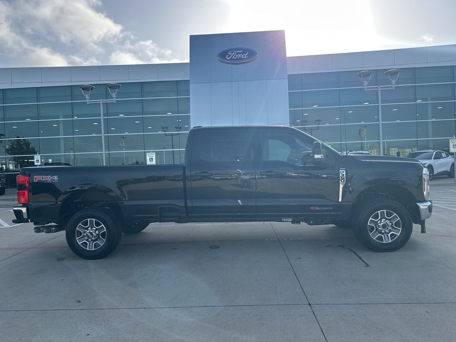 2025 Ford F-350SD Lariat