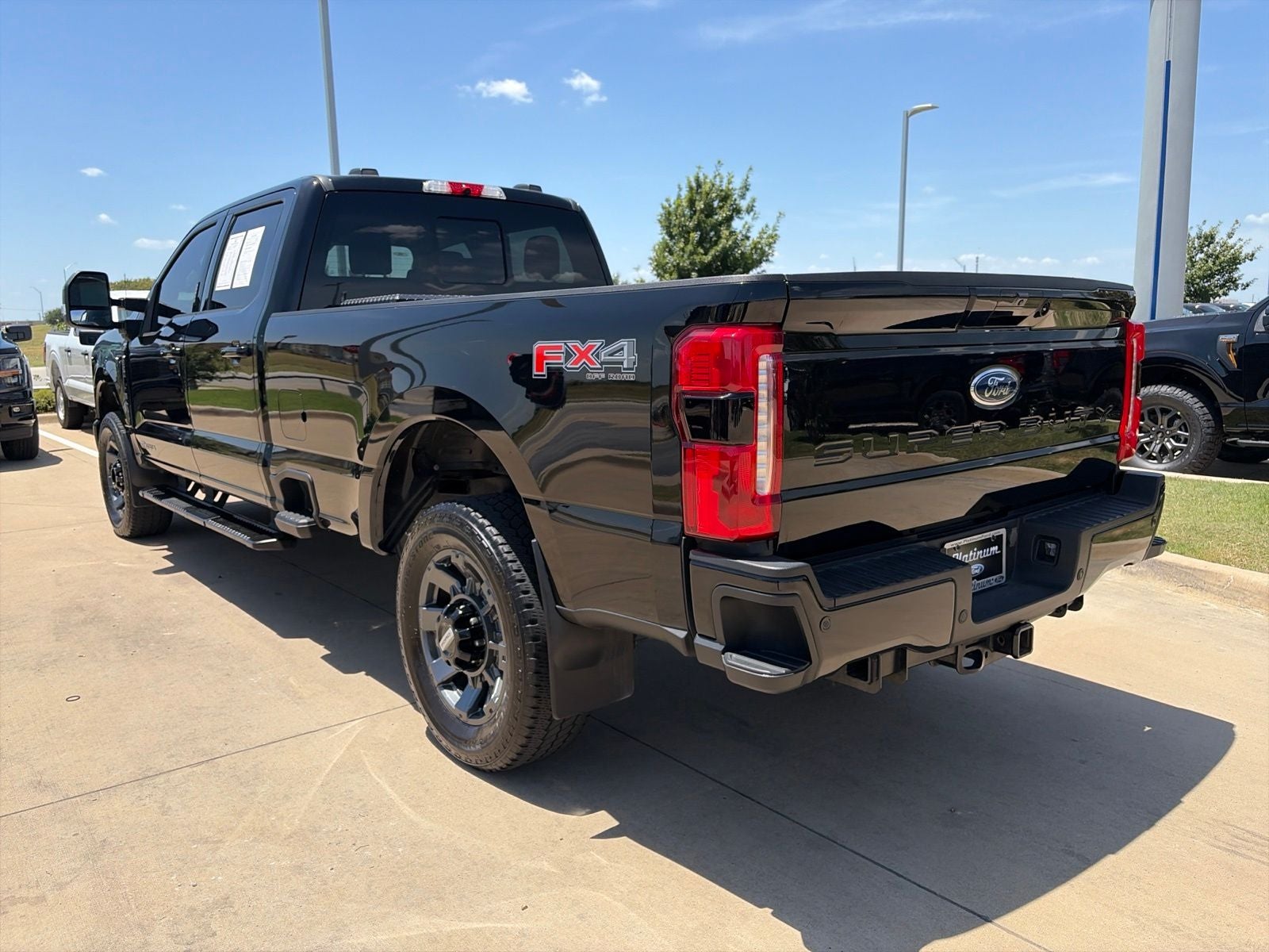 2023 Ford F-350SD Lariat