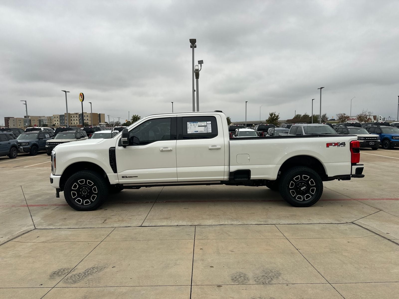 2025 Ford F-350SD Platinum